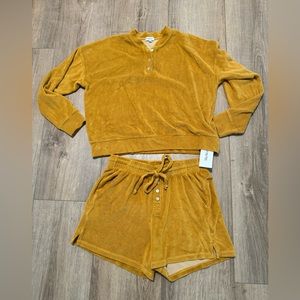 Donni terry cloth set size small